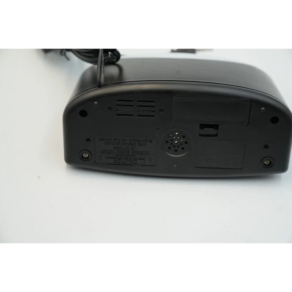 Digital Alarm Clock with Keyboard Style Controls, Battery‎ Back-Up, Easy to Use